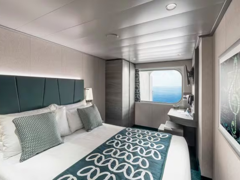 Junior Ocean View with Obstructed View